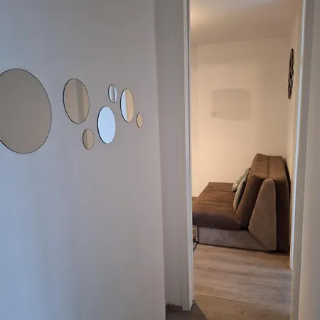 Apartment White 2 *
