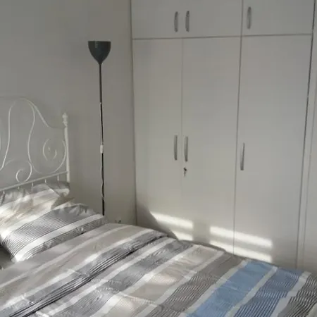 White 2 * Белград